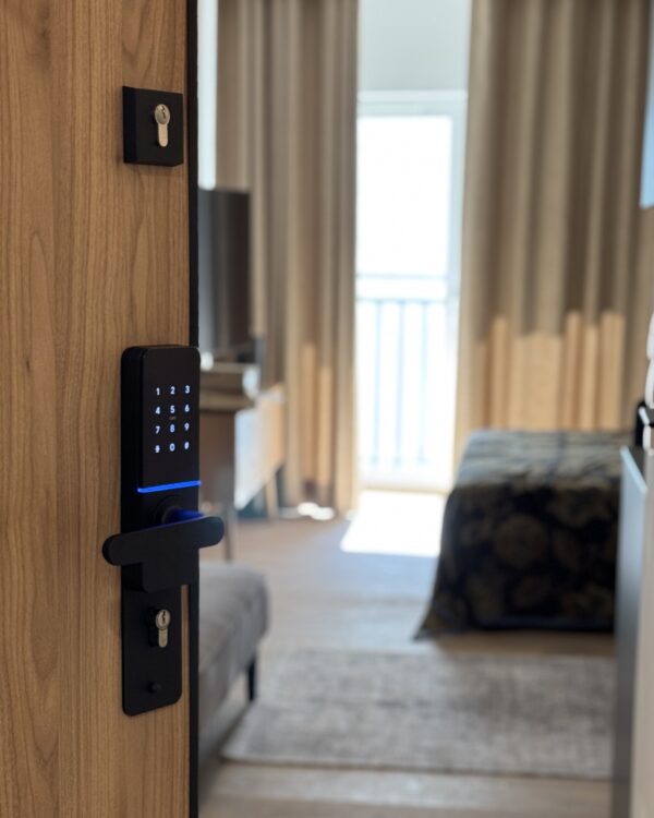 zamek do apartamentów SmartLock